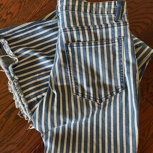 Canvenders brand flares. Size small. Equates to a size 1/36.